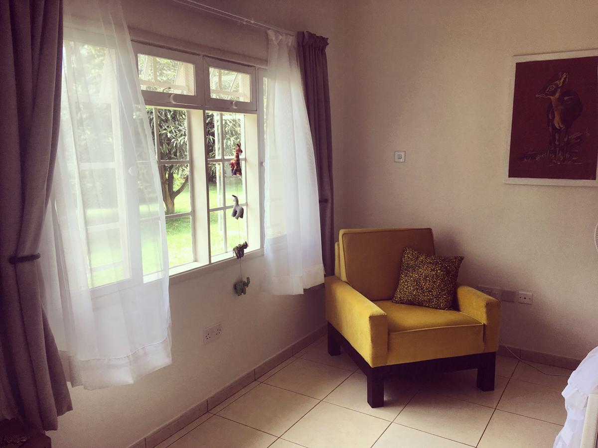 The Guinea Fowl Bed & Breakfast Entebbe Ngoại thất bức ảnh